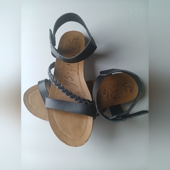 Blowfish Black and Brown Sandals with Braided Straps - Picture 2 of 8